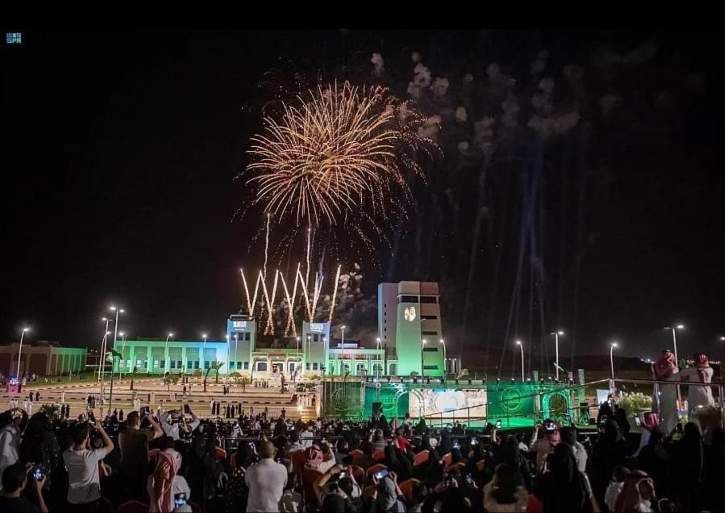 شاشات LED خارجية